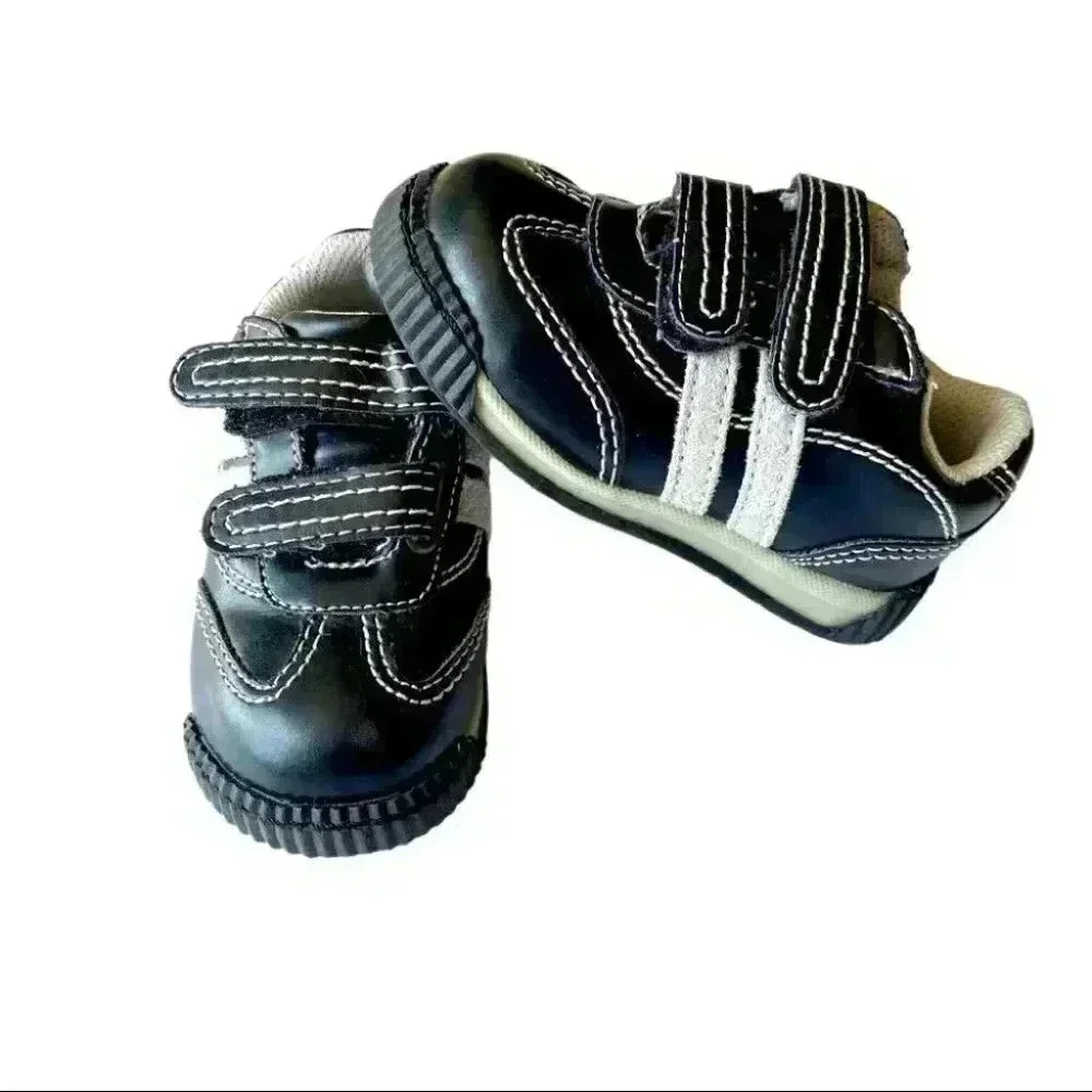ADORABLE - The Children’s Place - trendy black shoes with velcro ties/straps